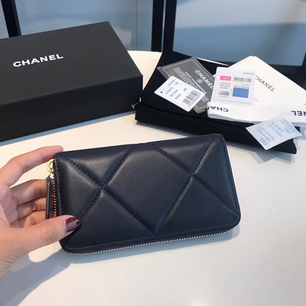 シャネル財布側面デザイン